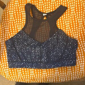 New lululemon size 6 women’s sports bra with sheer mesh detail